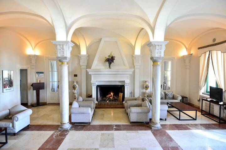Guest Lobby