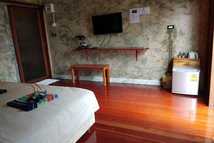 Room 4 of 44