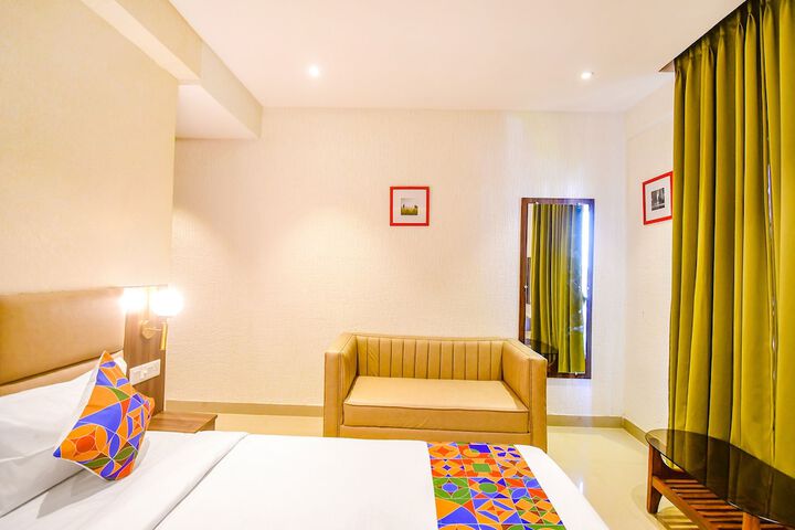 Room 26 of 38