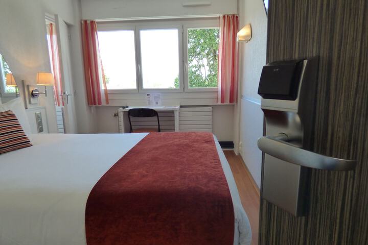 Room 21 of 45