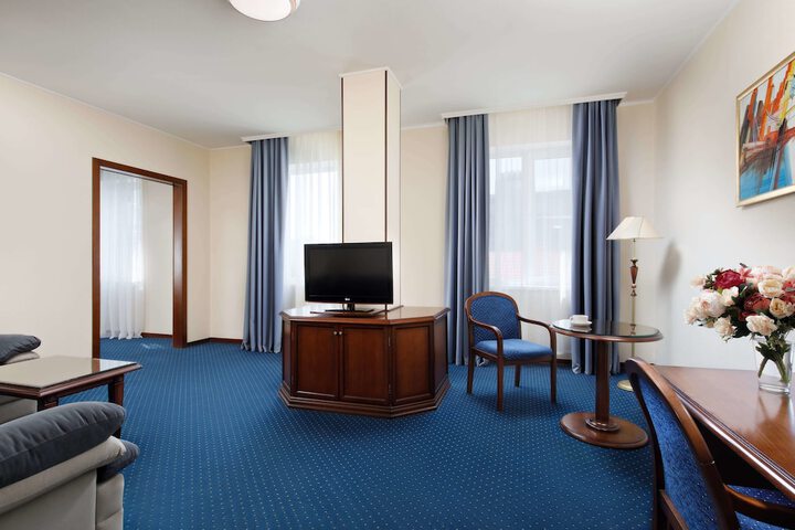 Room 13 of 31