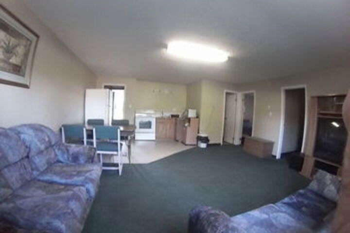 Room 32 of 35