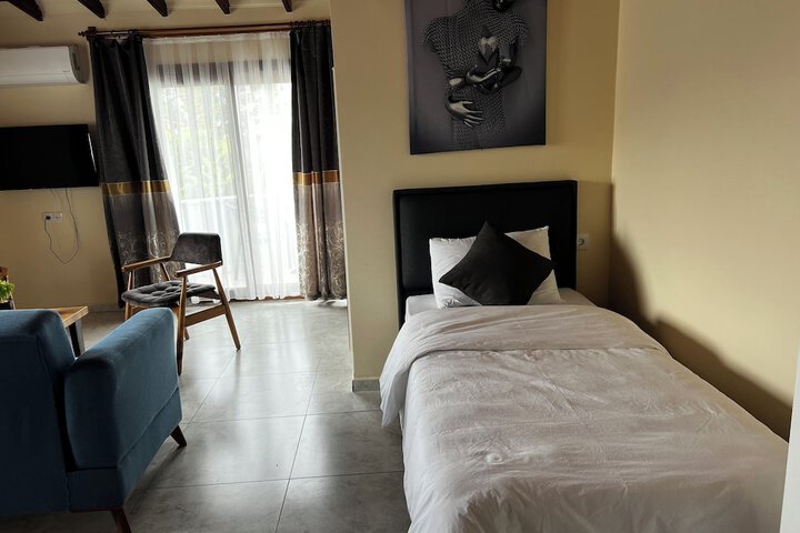 Room 27 of 58
