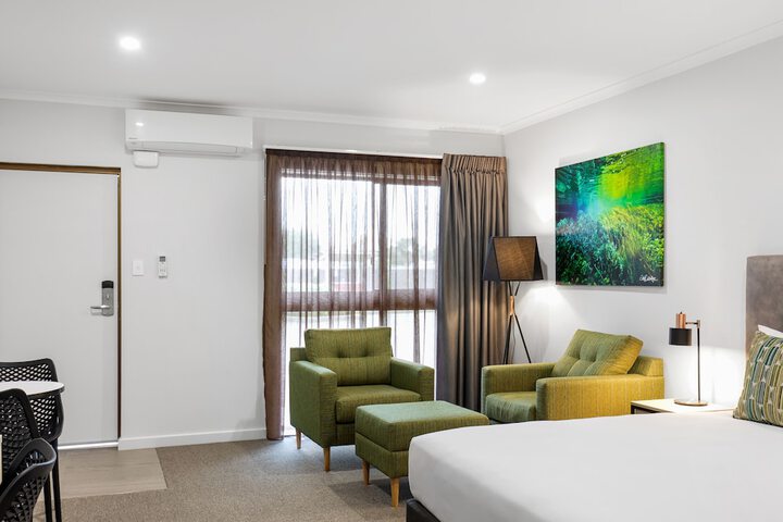 Room 34 of 63