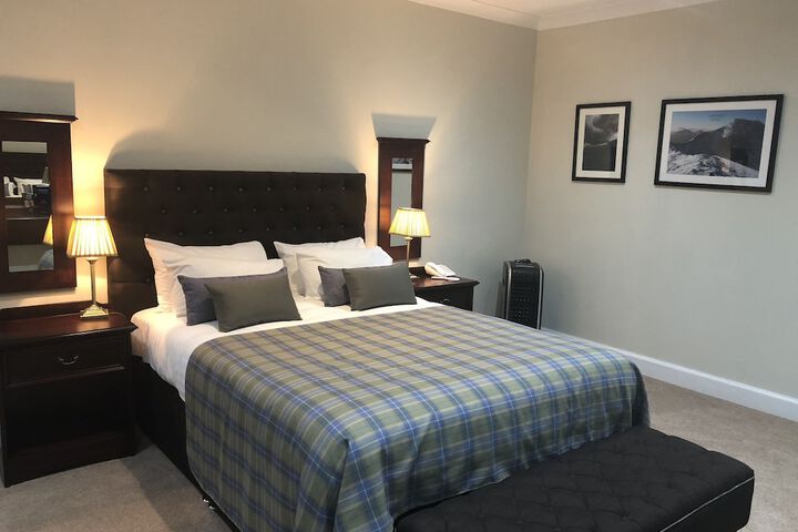 Room 51 of 118