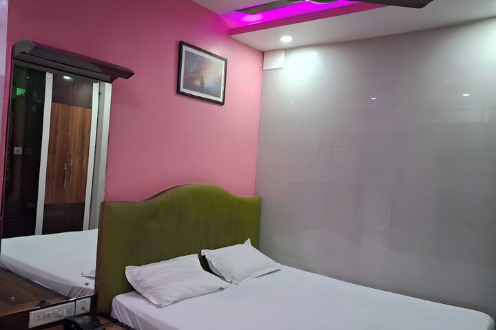 Room 10 of 54
