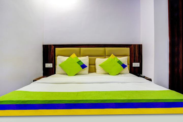 Room 21 of 34
