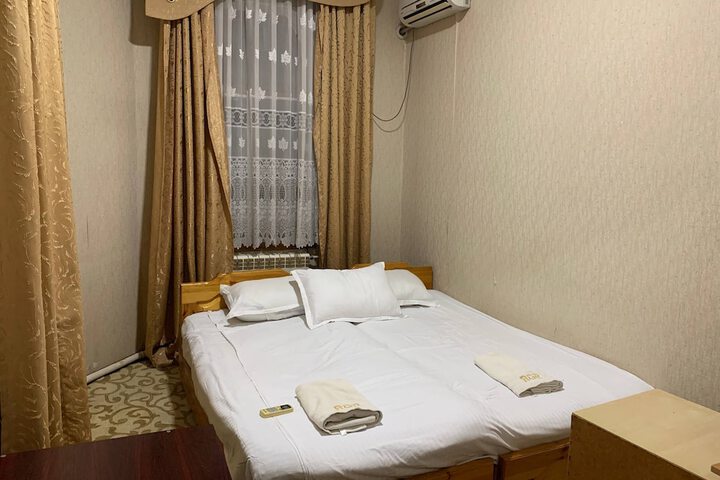 Room 4 of 20