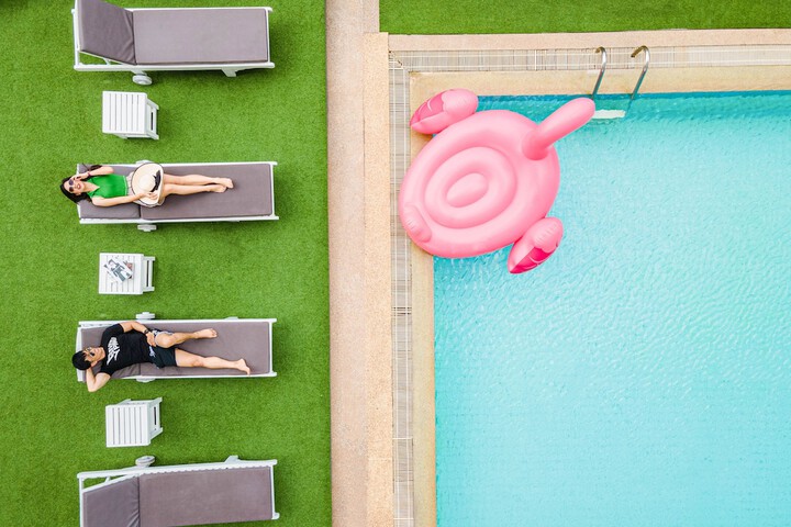 Pool 107 of 176