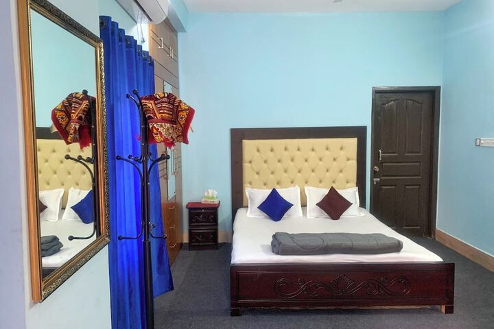 Room 9 of 23