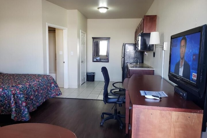 Room 27 of 51