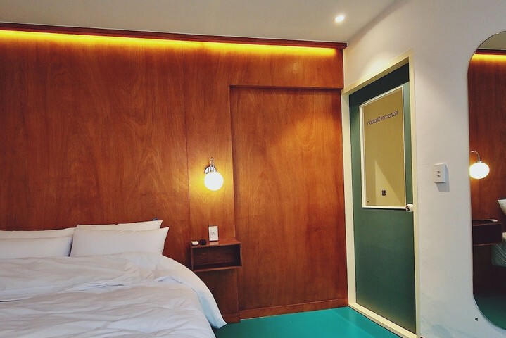 Room 23 of 28