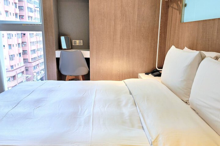 Room 73 of 120