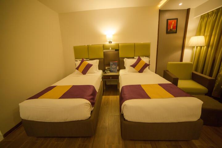 Hotel Ajantha Evergreen