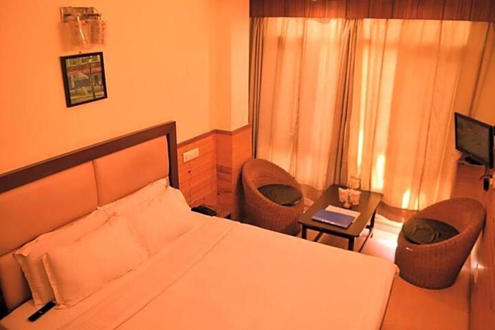 Photo 10