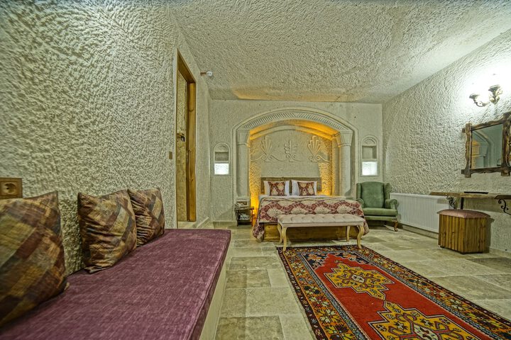 Room 27 of 53