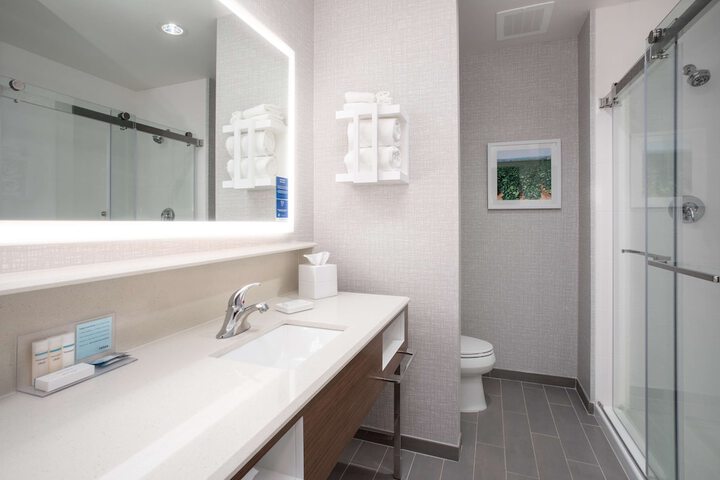 Bathroom shower
