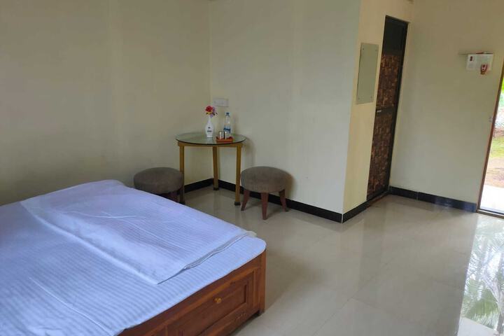 Room 3 of 12