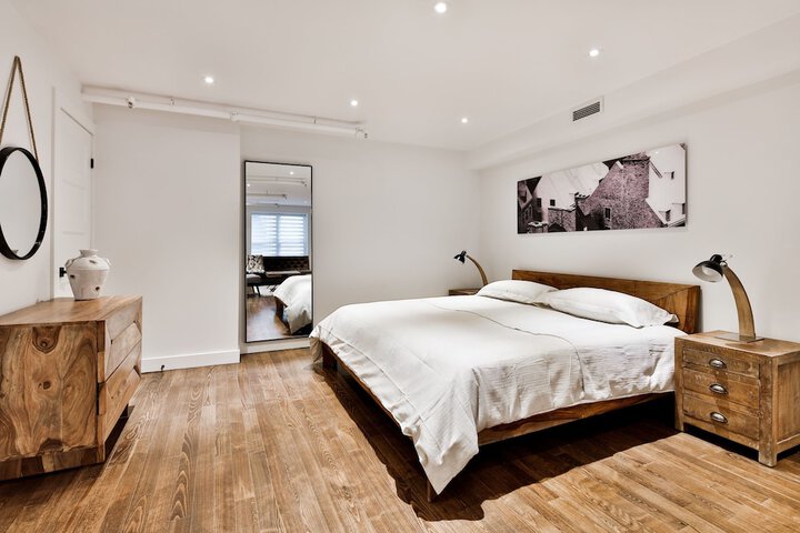 Room 36 of 104
