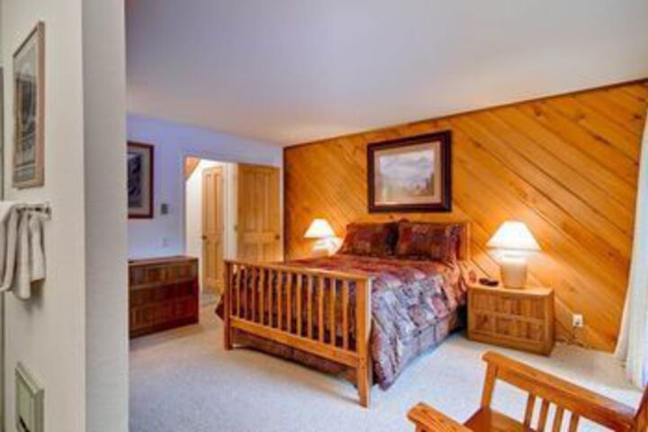 Room 9 of 39
