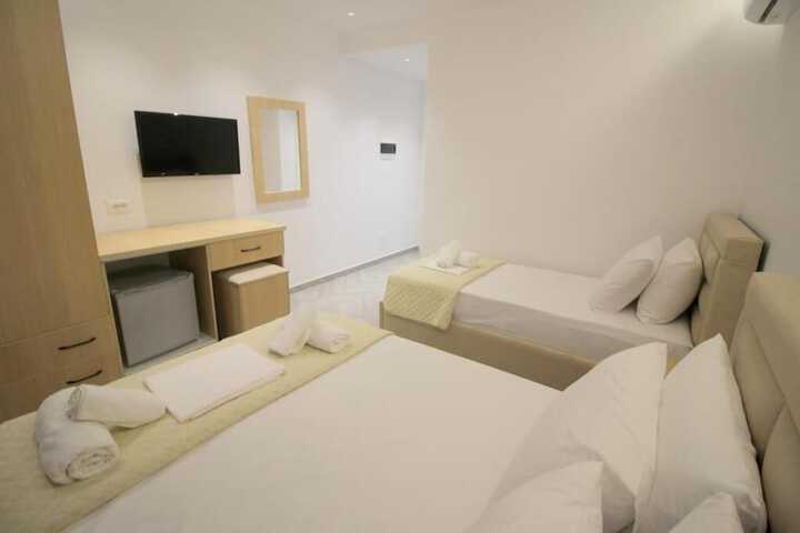 Room 35 of 96
