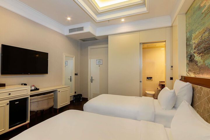 Room 45 of 105