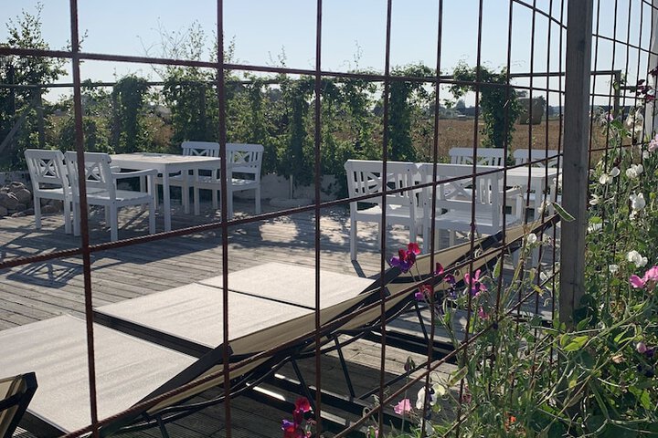 Sundeck 96 of 112