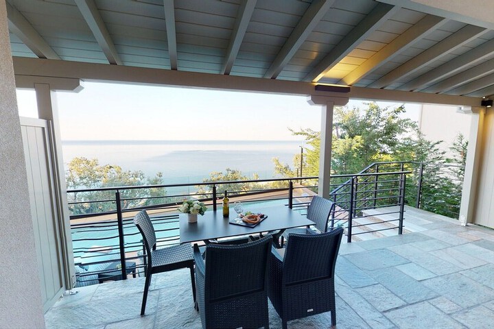 Terrace/Patio 94 of 99