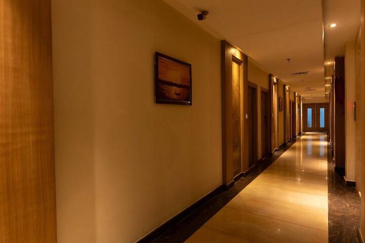 Room 66 of 100