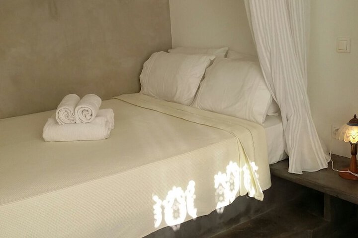 Room 11 of 26