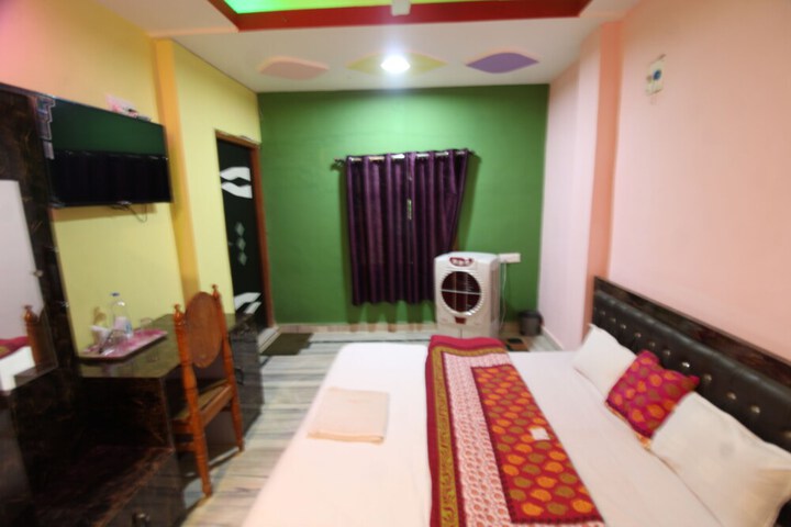 Room 6 of 27