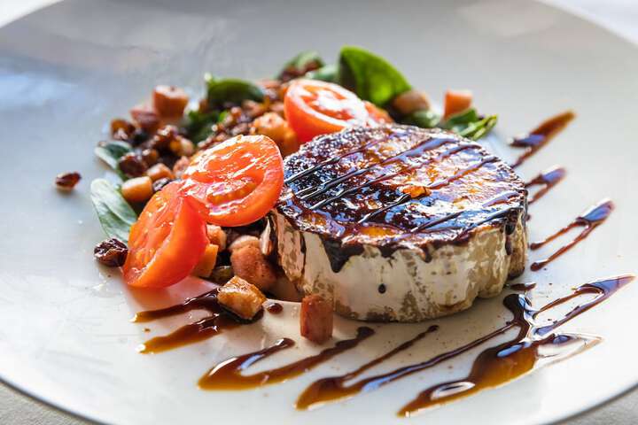 Dining 68 of 98