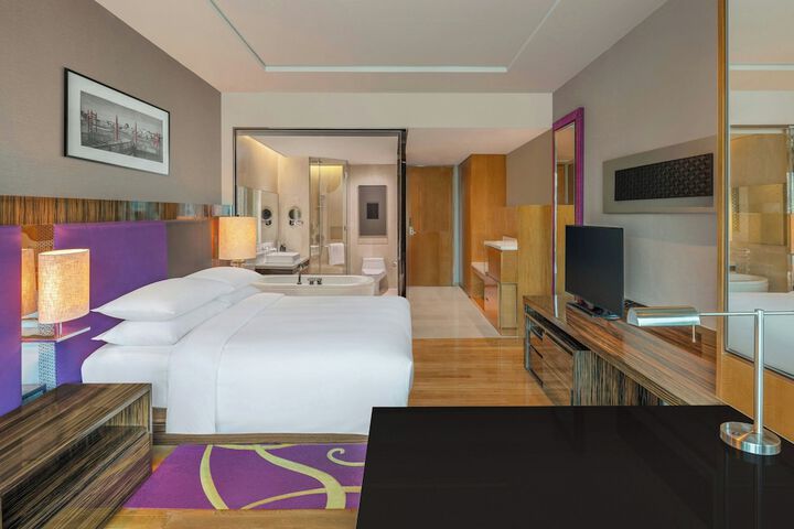 Room 29 of 122