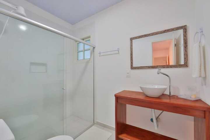 Room 204 of 274