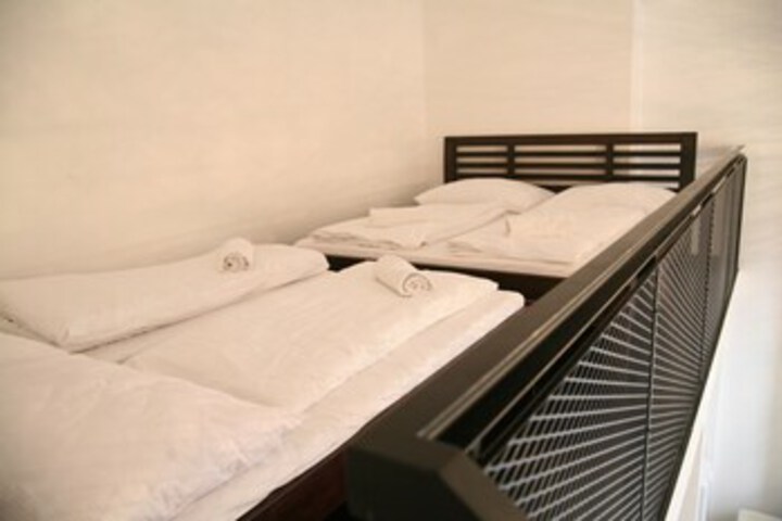 Room 205 of 275