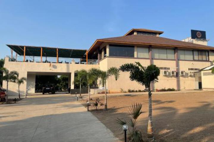 AMANTA RESORT