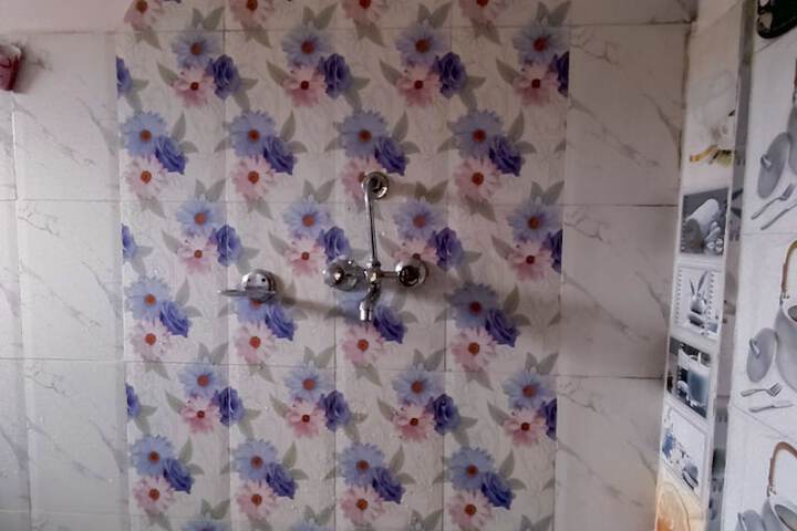 Room 14 of 25