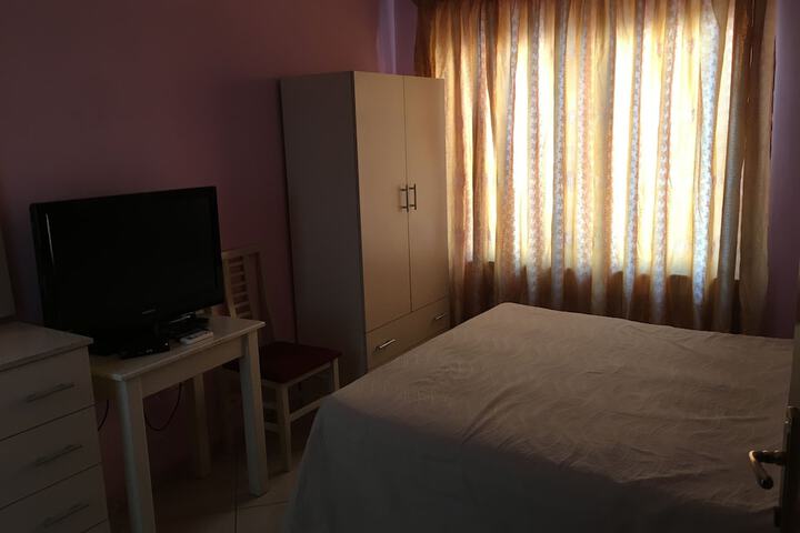 Room 8 of 34