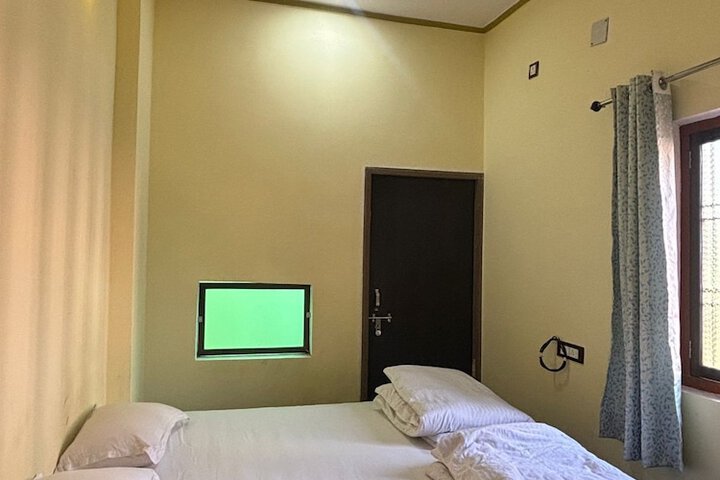 Room 14 of 63