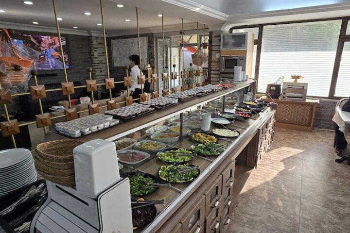 Dining 55 of 91