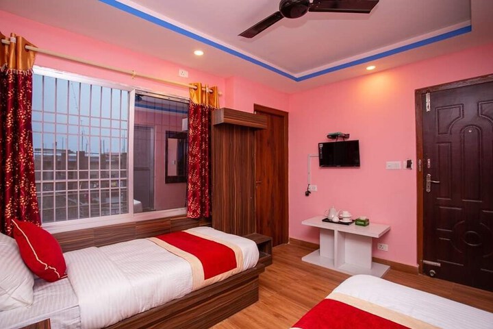 Room 9 of 15