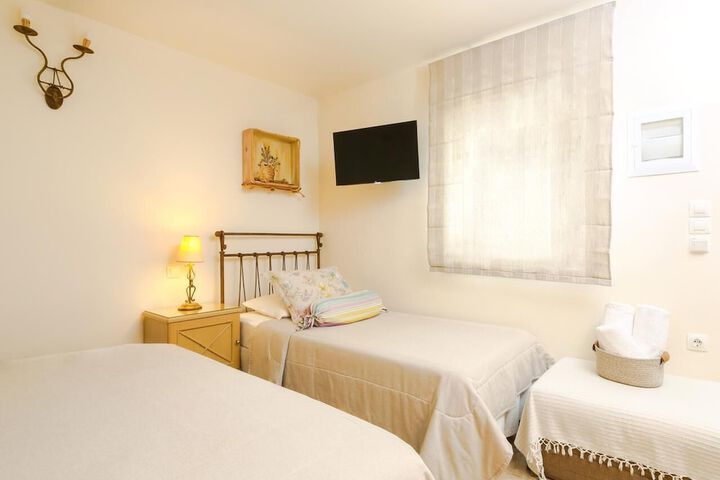 Room 18 of 223