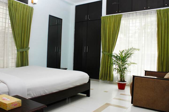 Room 5 of 20