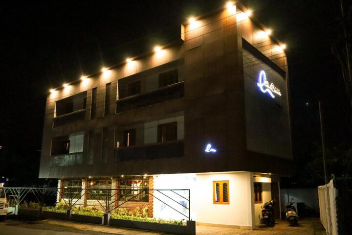 Hotel De Lamour
