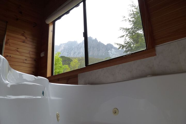 Hot Tub 32 of 66