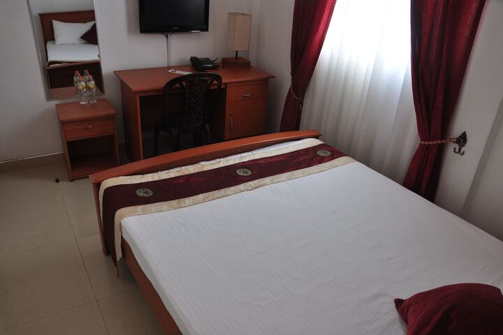 Room 40 of 94