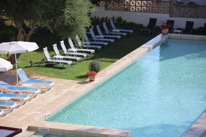 Pools & Facilities