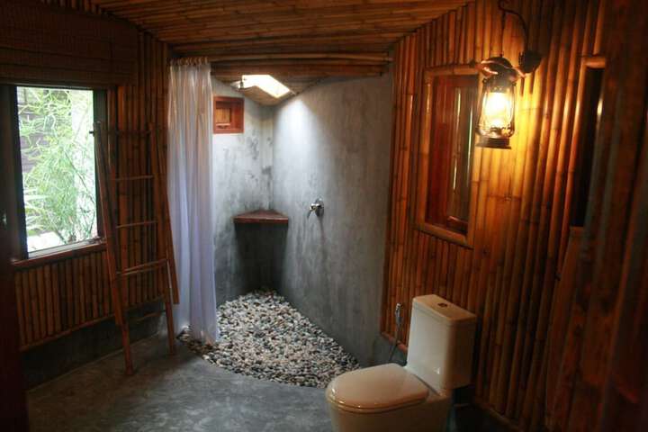 Room 27 of 48