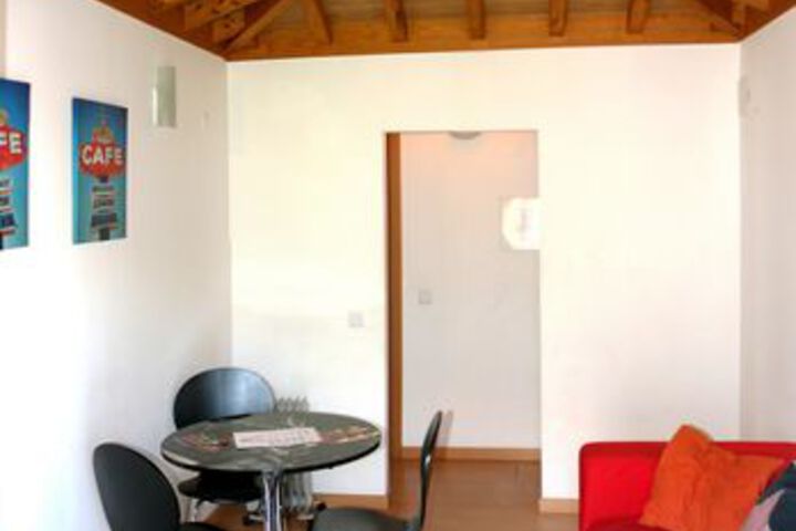 Room 66 of 111
