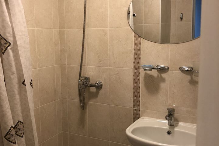 Room 7 of 20